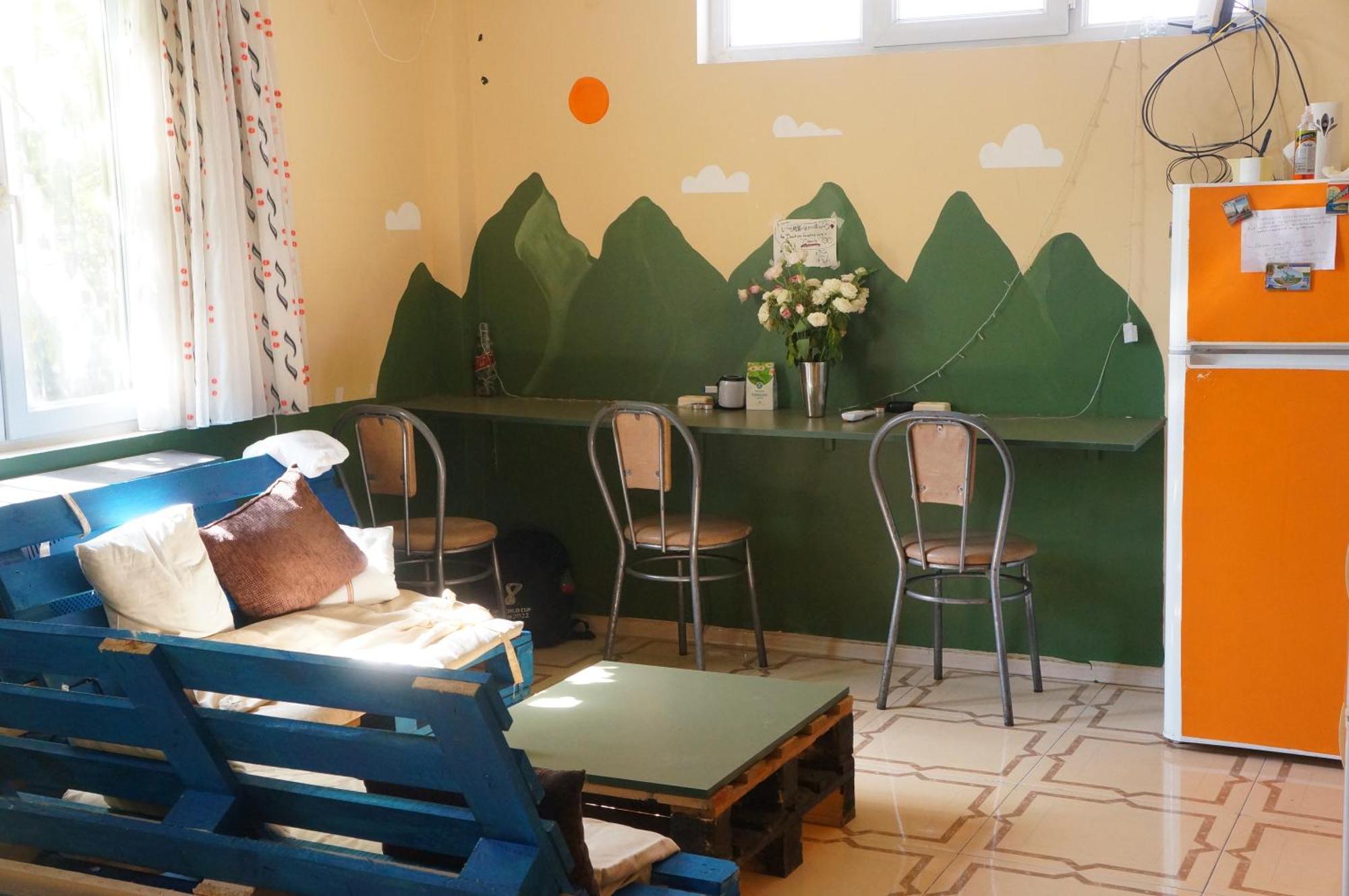 Harmony Backpackers Hostel Batumi Exterior photo