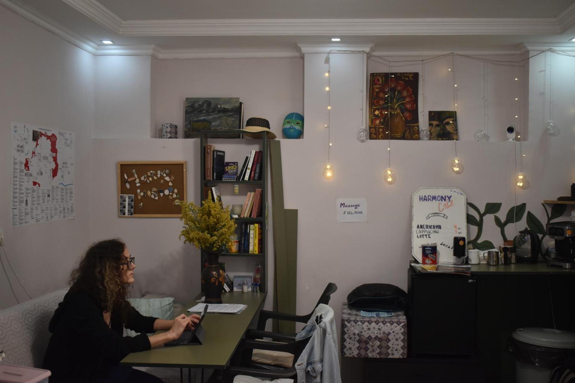Harmony Backpackers Hostel Batumi Exterior photo