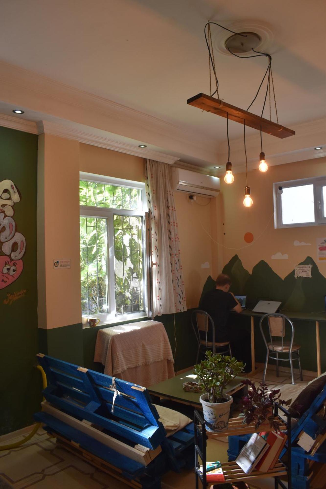 Harmony Backpackers Hostel Batumi Room photo